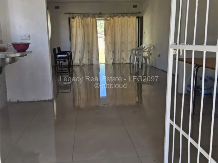 2 Bedroom House to Rent in Hatfield, Harare