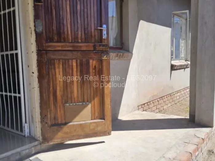 2 Bedroom House to Rent in Hatfield, Harare