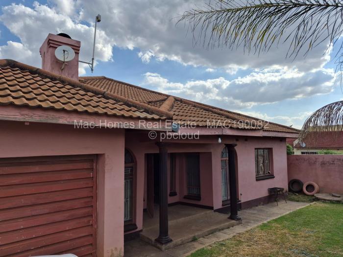4 Bedroom House for Sale in Lenana Park, Harare