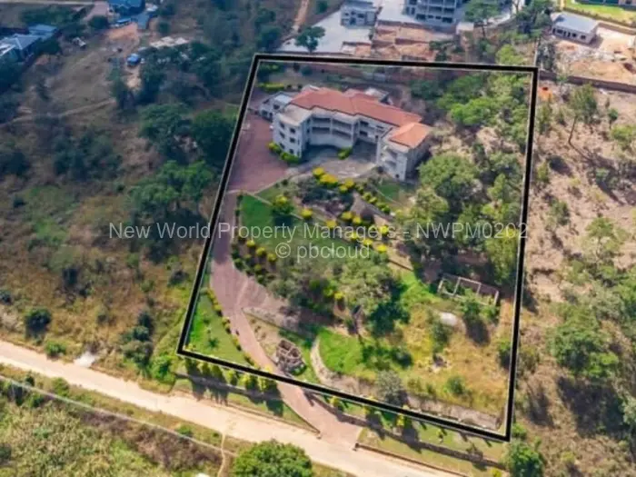 6 Bedroom House for Sale in Carrick Creagh Estate, Harare