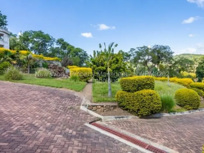 6 Bedroom House for Sale in Carrick Creagh Estate, Harare