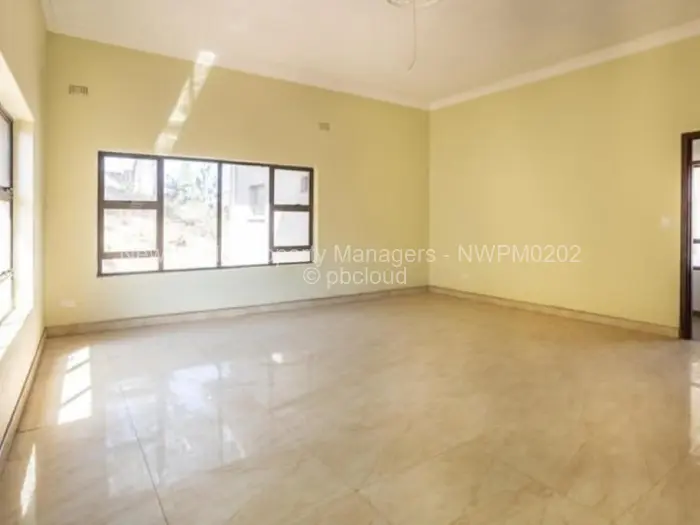 6 Bedroom House for Sale in Carrick Creagh Estate, Harare