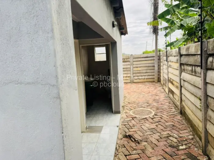 2 Bedroom Cottage/Garden Flat to Rent in Strathaven, Harare