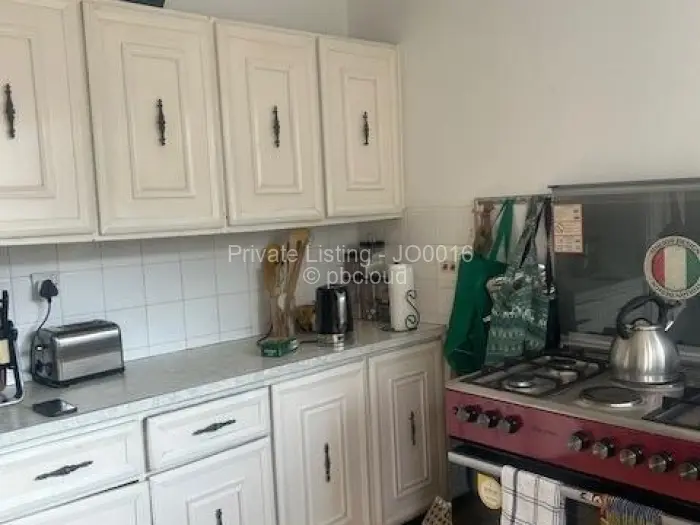 2 Bedroom Cottage/Garden Flat for Sale in Avondale, Harare