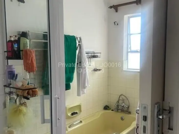 2 Bedroom Cottage/Garden Flat for Sale in Avondale, Harare