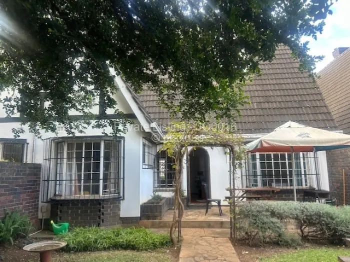 2 Bedroom Cottage/Garden Flat for Sale in Avondale, Harare