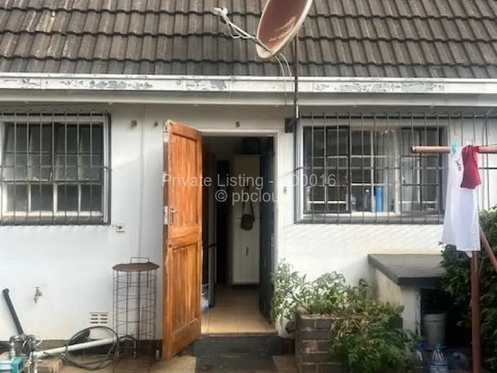 2 Bedroom Cottage/Garden Flat for Sale in Avondale, Harare