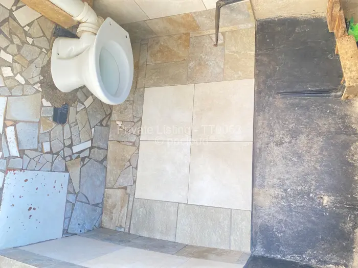 5 Bedroom House for Sale in Chitungwiza, Chitungwiza