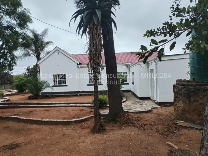 3 Bedroom House for Sale in Matsheumhlope, Bulawayo