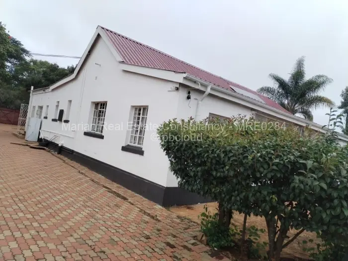 3 Bedroom House for Sale in Matsheumhlope, Bulawayo