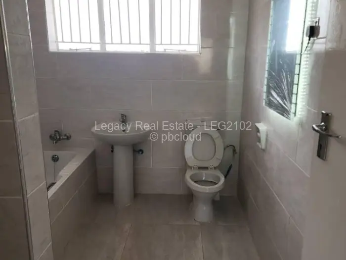 3 Bedroom House to Rent in Chisipite