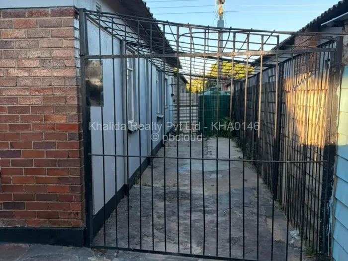 3 Bedroom House to Rent in Zengeza, Chitungwiza