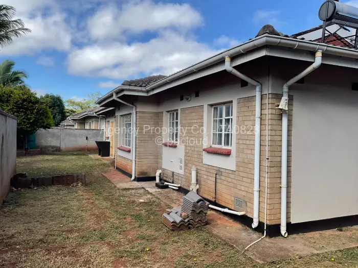 Townhouse/Cluster for Sale in Greendale, Harare