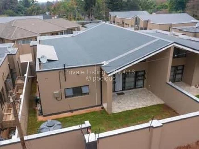 Townhouse/Cluster to Rent in Avondale West, Harare