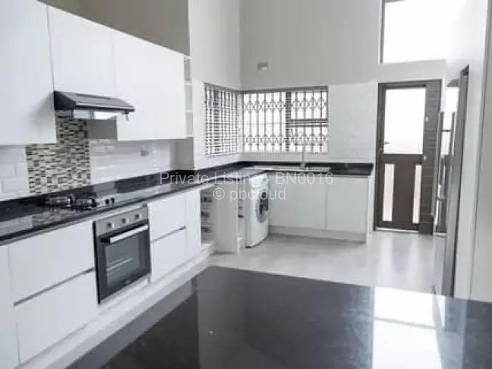 Townhouse/Cluster to Rent in Avondale West, Harare