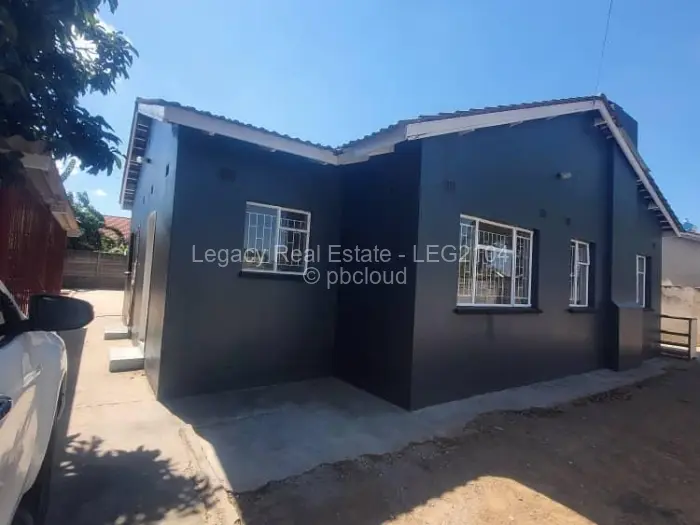 4 Bedroom House for Sale in Zimre Park, Harare