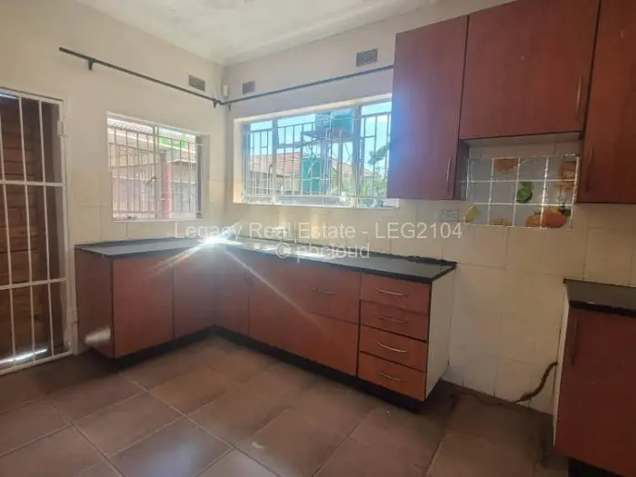 4 Bedroom House for Sale in Zimre Park, Harare