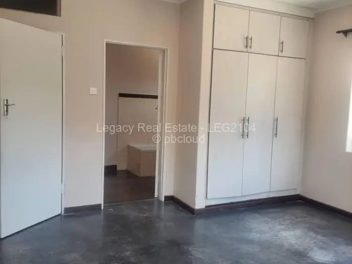 4 Bedroom House for Sale in Zimre Park, Harare