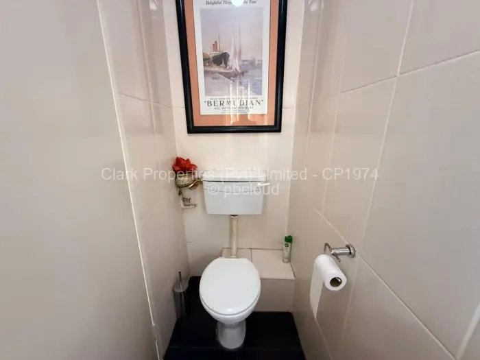 Flat/Apartment to Rent in Avondale