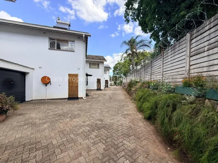 Flat/Apartment to Rent in Avondale