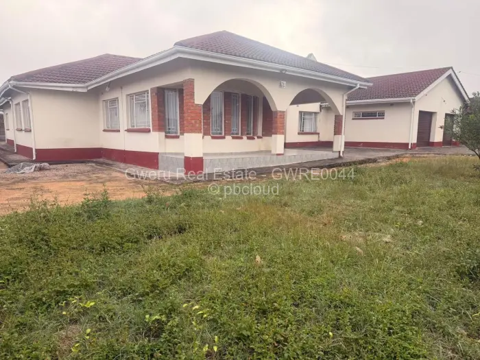 5 Bedroom House for Sale in Southview, Gweru