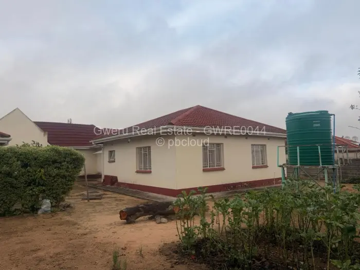 5 Bedroom House for Sale in Southview, Gweru