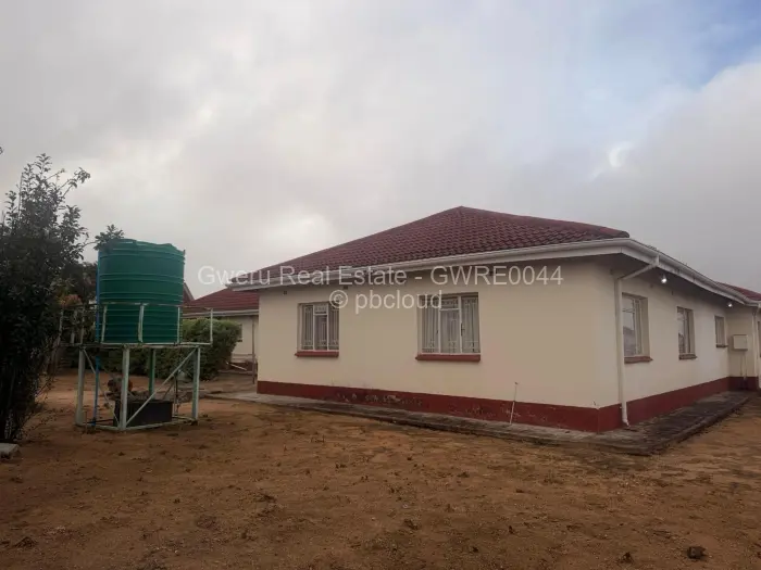 5 Bedroom House for Sale in Southview, Gweru