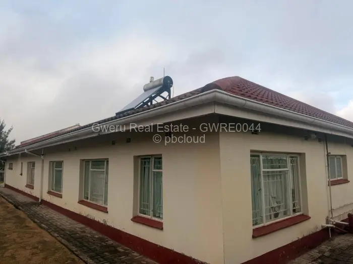 5 Bedroom House for Sale in Southview, Gweru