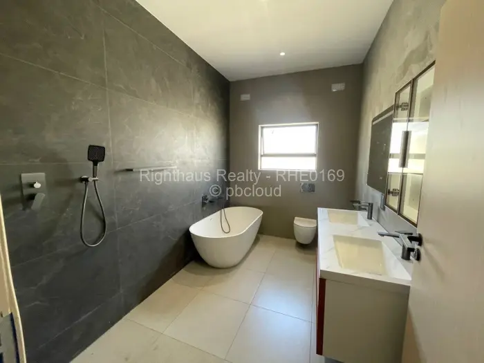 Townhouse/Cluster for Sale in Greendale North, Harare