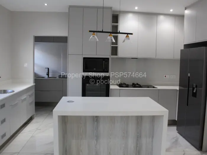 Townhouse/Cluster to Rent in Emerald Hill