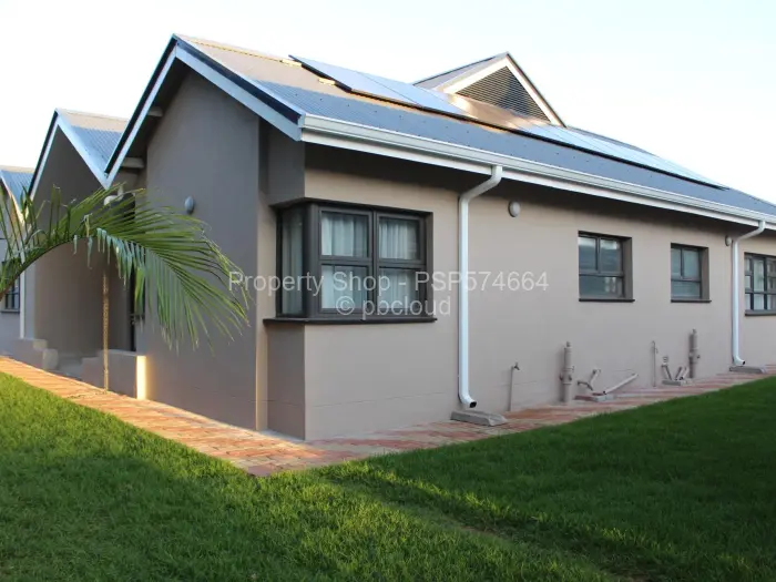 Townhouse/Cluster to Rent in Emerald Hill