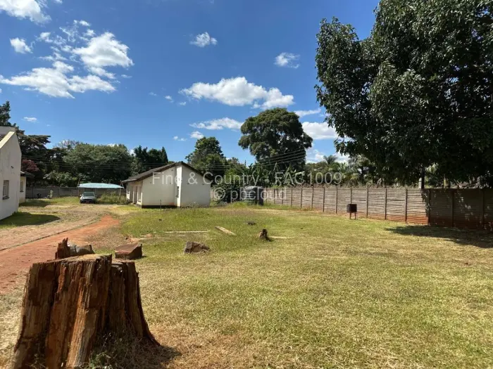 5 Bedroom House for Sale in Bluff Hill, Harare