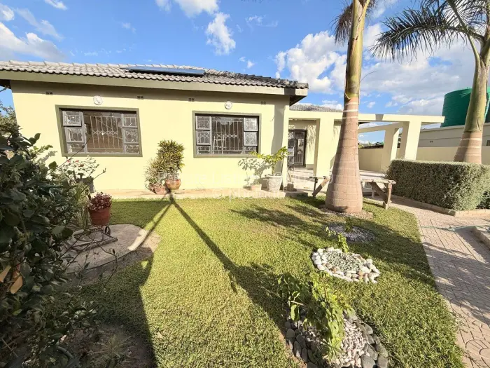 3 Bedroom Cottage/Garden Flat to Rent in Arlington, Harare