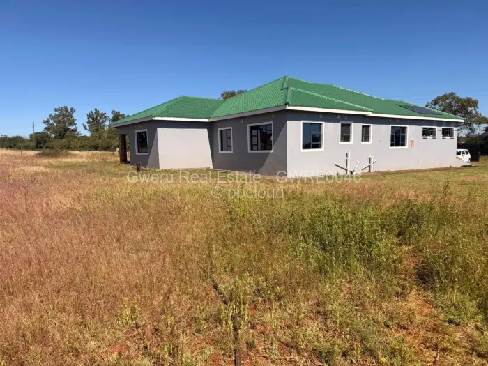 6 Bedroom House for Sale in Harben park, Gweru