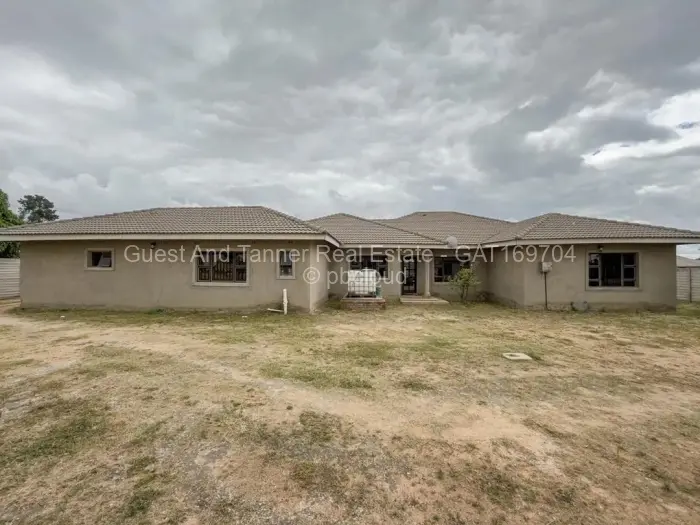 4 Bedroom House for Sale in Zimre Park, Harare