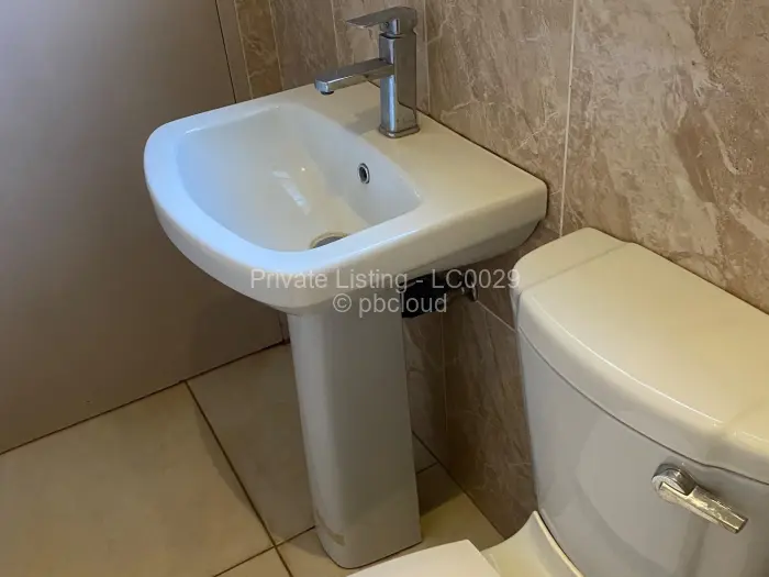 1 Bedroom Cottage/Garden Flat to Rent in Chisipite, Harare