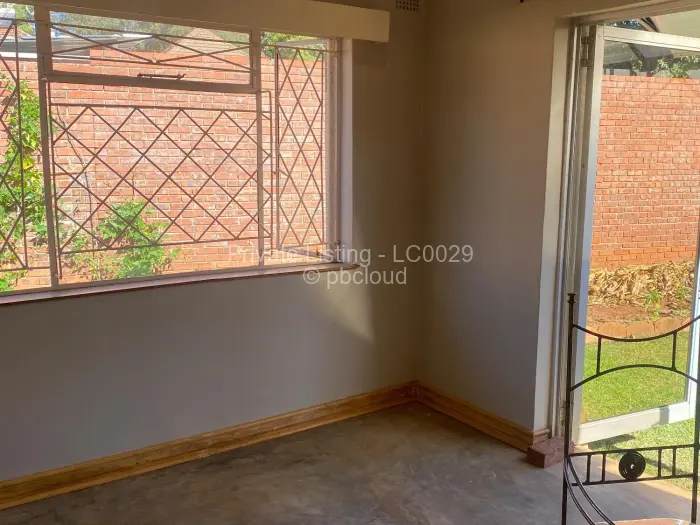 1 Bedroom Cottage/Garden Flat to Rent in Chisipite, Harare