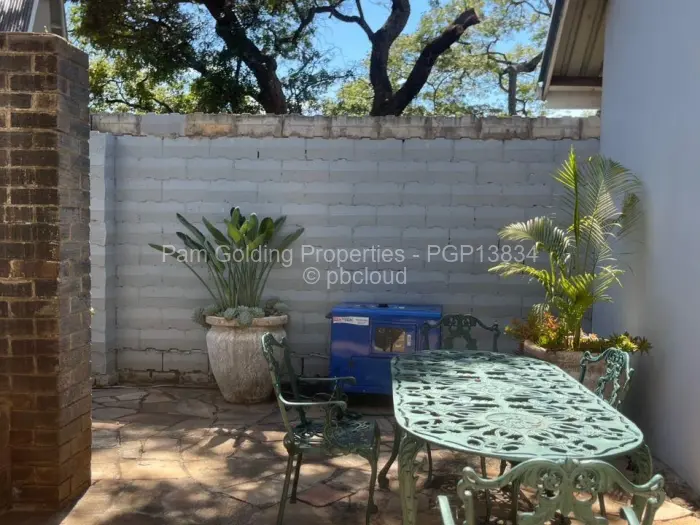 3 Bedroom House to Rent in Borrowdale