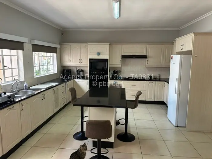 Townhouse/Cluster to Rent in Chisipite