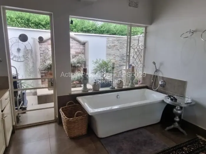 4 Bedroom House for Sale in Highlands, Harare