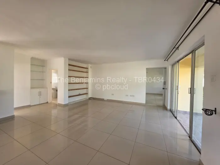 3 Bedroom Cottage/Garden Flat to Rent in Greendale North