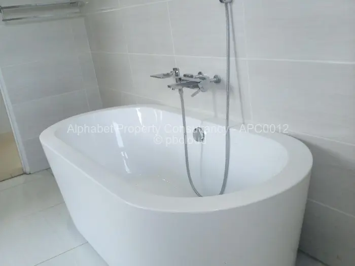 Townhouse/Cluster to Rent in Glen Lorne