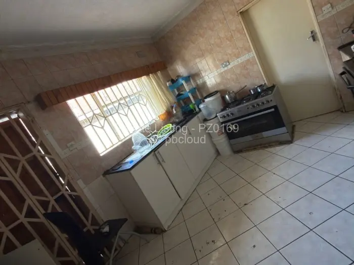 4 Bedroom House for Sale in Waterfalls, Harare