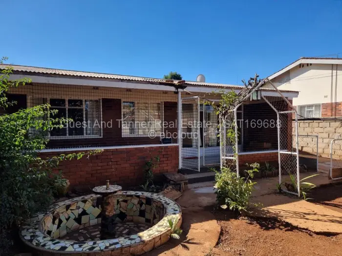 3 Bedroom House to Rent in Paddonhurst, Bulawayo