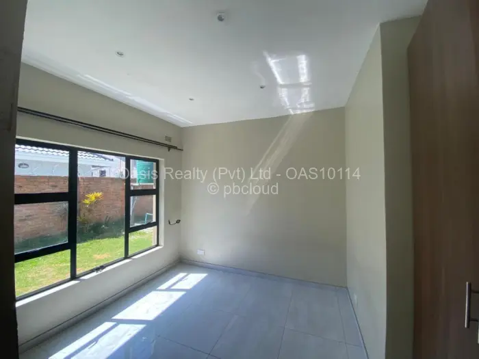 3 Bedroom House for Sale in Mabvazuva Estates, Ruwa