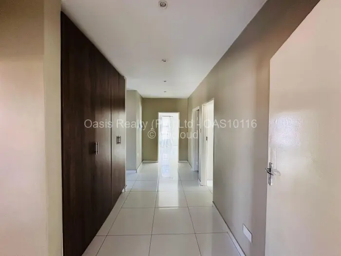 3 Bedroom House for Sale in Mabvazuva Estates, Ruwa