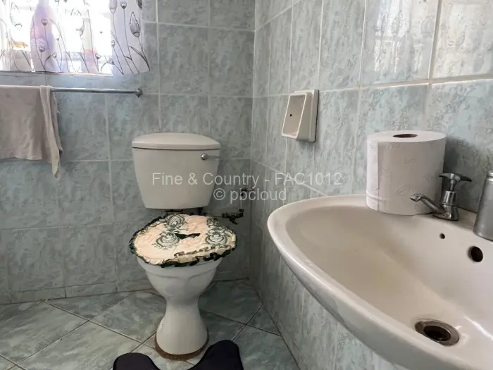 5 Bedroom House for Sale in Helensvale, Harare