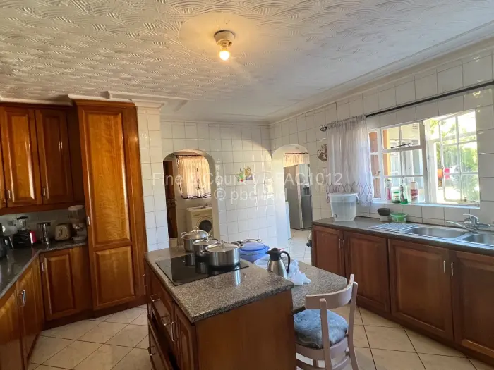 5 Bedroom House for Sale in Helensvale, Harare