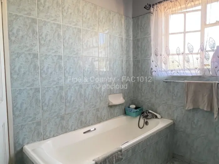5 Bedroom House for Sale in Helensvale, Harare