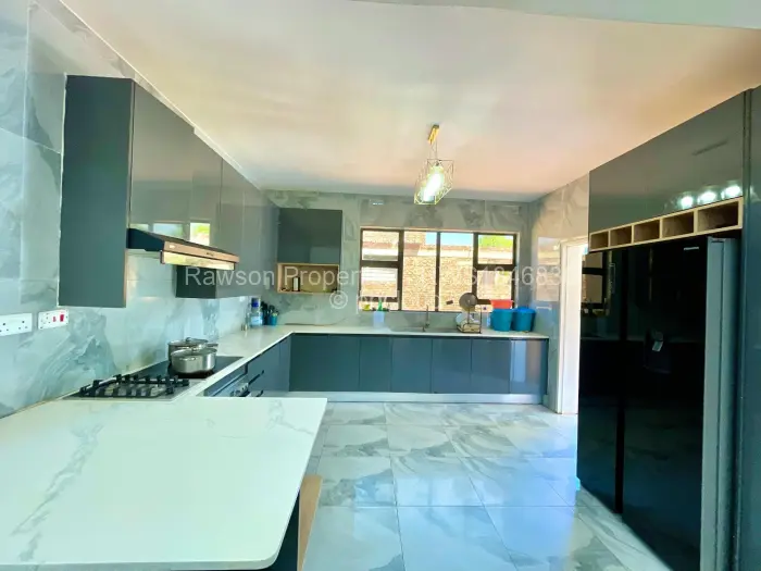 Townhouse/Cluster for Sale in Helensvale, Harare